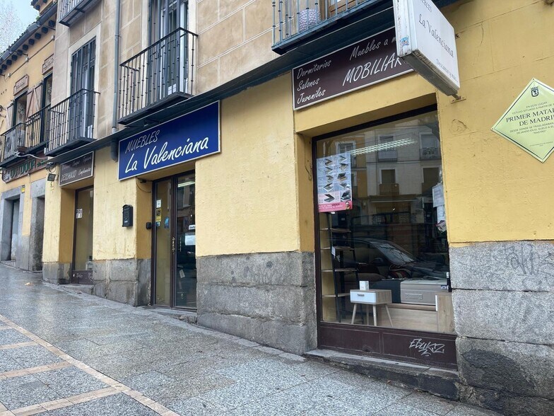 Commerce de détail dans Madrid, Madrid à louer - Photo du bâtiment - Image 2 de 2