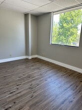 1633 Erringer Rd, Simi Valley, CA for lease Interior Photo- Image 2 of 4