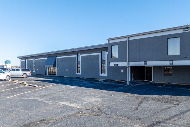 Plus de détails pour 4308-4310 Wiley Post Rd, Addison, TX - Bureau à louer