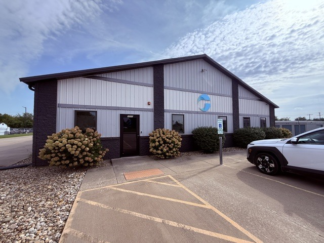 3500 Constitution Dr, Springfield, IL for lease Interior Photo- Image 1 of 25