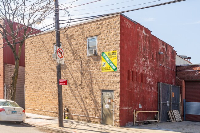 Plus de détails pour 9512 150th St, Jamaica, NY - Industriel à louer