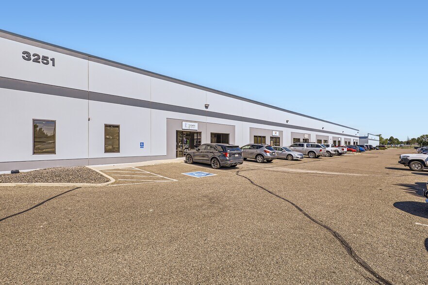 3251 Revere St, Aurora, CO à louer - Photo du bâtiment - Image 2 de 9