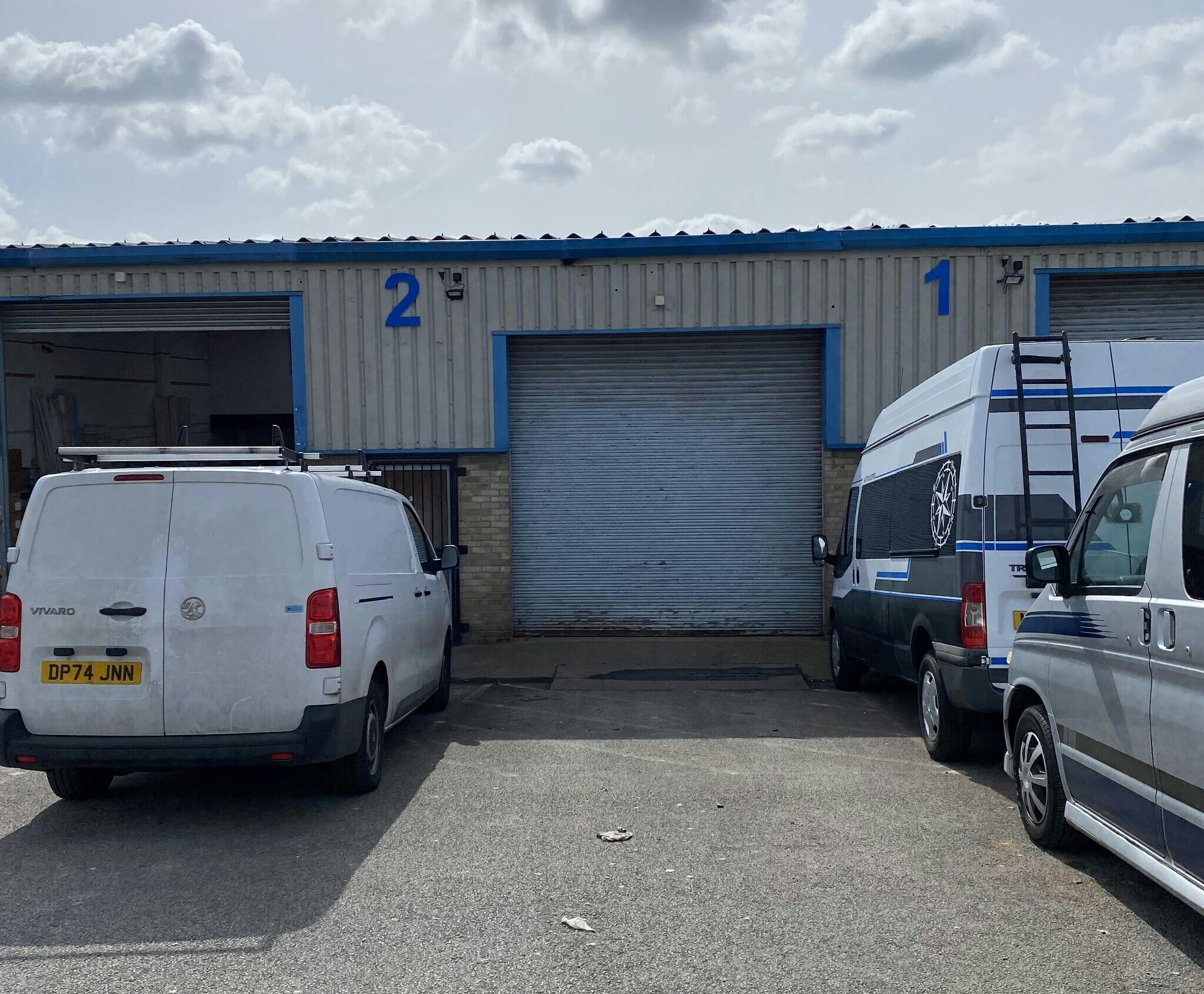 Barnes Rd, Bradford à louer Photo du bâtiment- Image 1 de 2