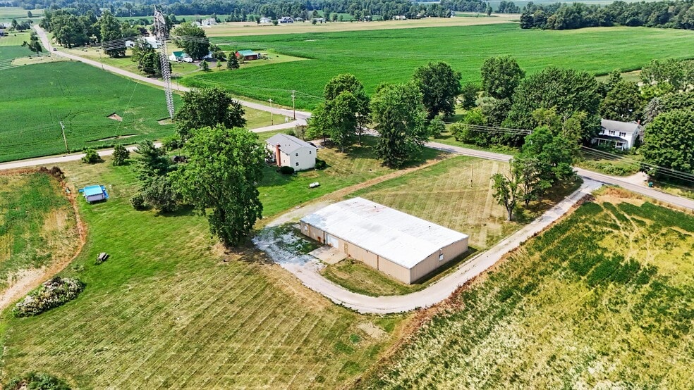 10280 Crouse Willison Rd, Johnstown, OH for sale - Building Photo - Image 2 of 12