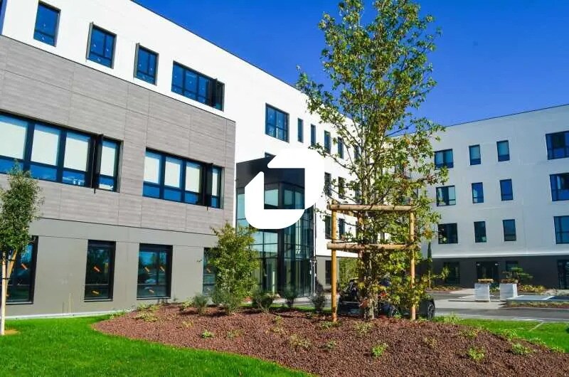 Office in Genas for lease Building Photo- Image 1 of 14