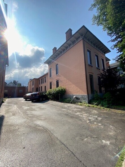 433 Franklin St, Buffalo, NY à louer - Photo du bâtiment - Image 2 de 17