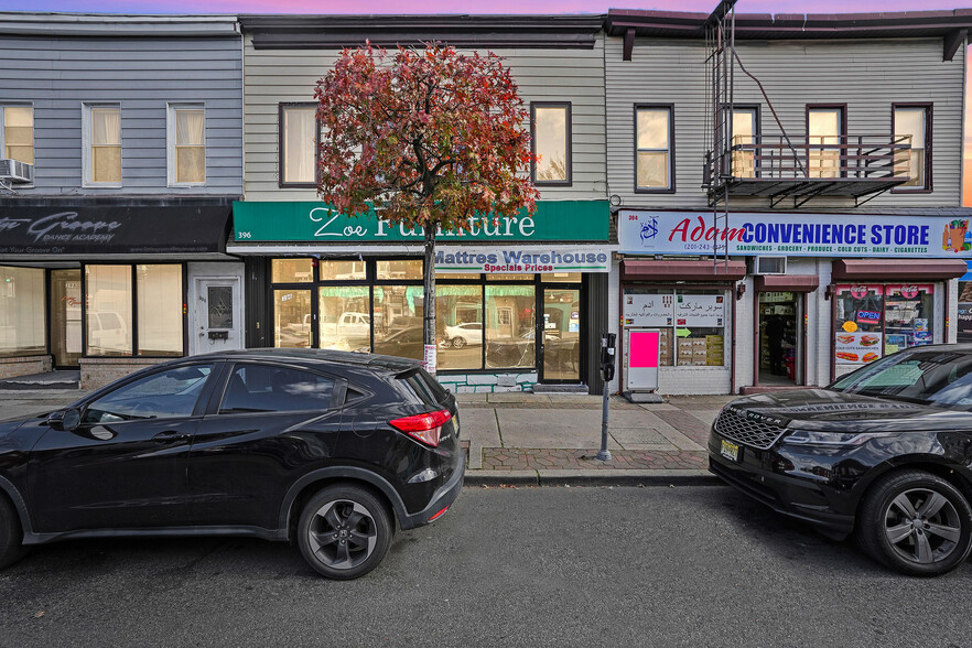 396 Broadway, Bayonne, NJ for sale - Building Photo - Image 1 of 1