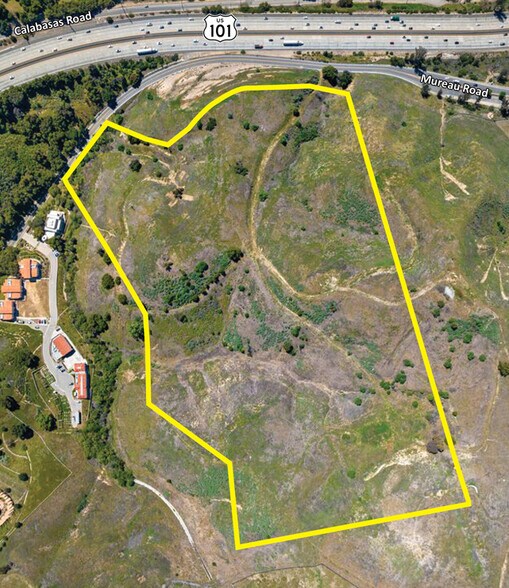 25201 Mureau Rd, Hidden Hills, CA à vendre - Photo du bâtiment - Image 2 de 11