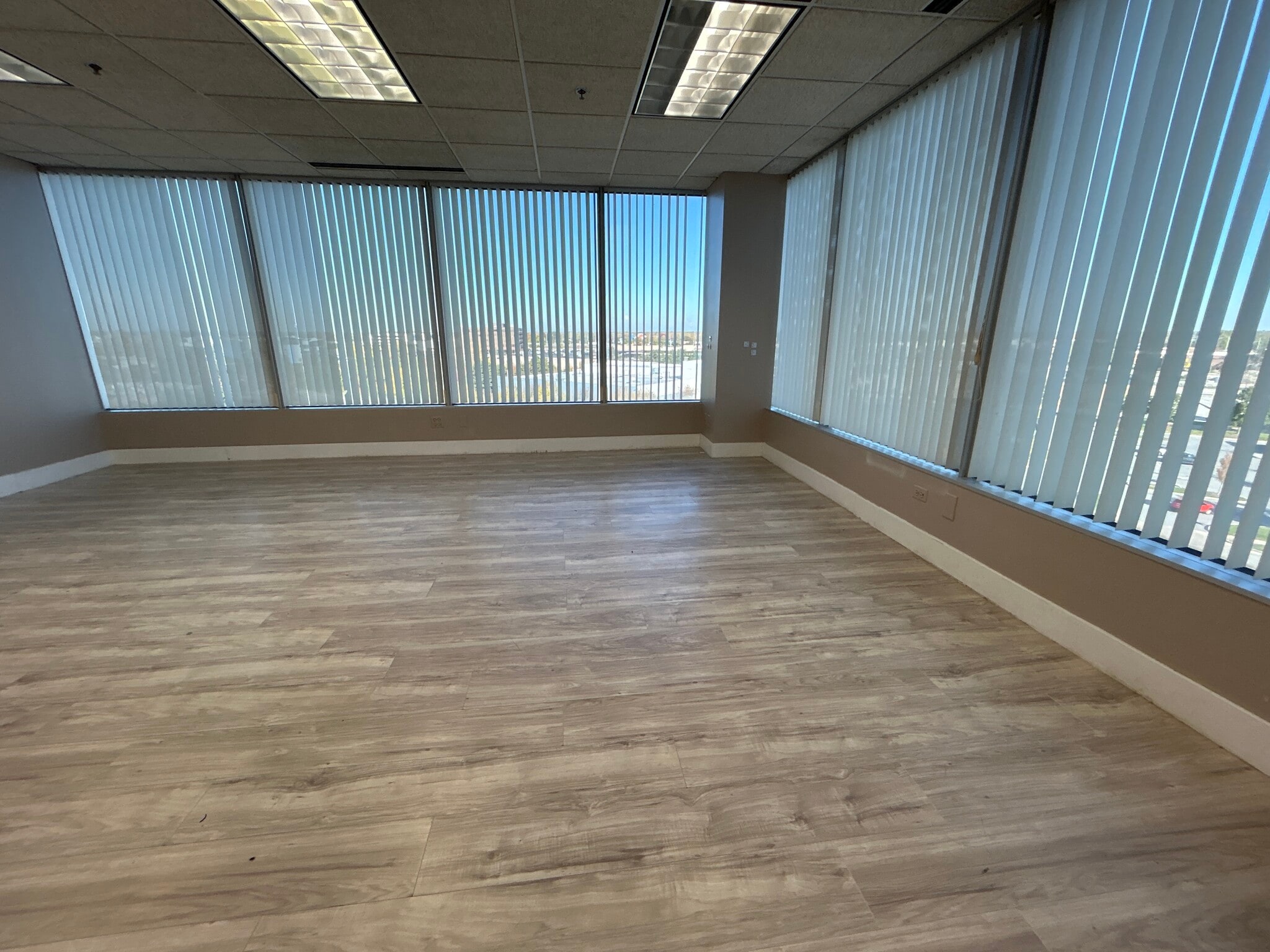 4801 Southwick Dr, Matteson, IL for lease Building Photo- Image 1 of 1