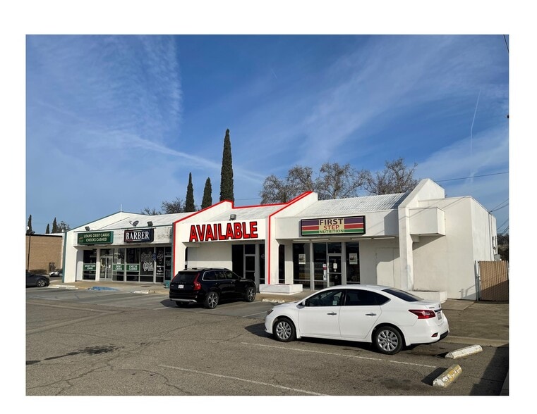 308 W Olive Ave, Porterville, CA for lease - Building Photo - Image 1 of 4