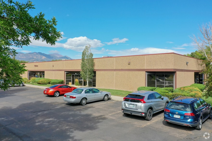 2225-2255 Executive Cir, Colorado Springs, CO for lease - Primary Photo - Image 1 of 16