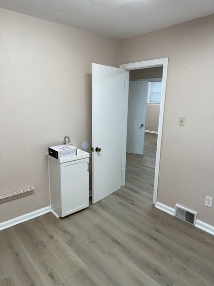 2216 Macdade Blvd, Holmes, PA for lease - Interior Photo - Image 2 of 36