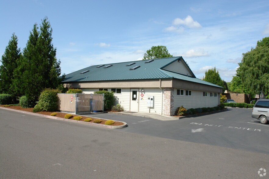 5100 River Rd N, Salem, OR à vendre - Photo du bâtiment - Image 2 de 2
