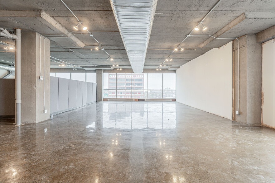 3737 Boul Cremazie E, Montréal, QC for lease - Interior Photo - Image 3 of 58