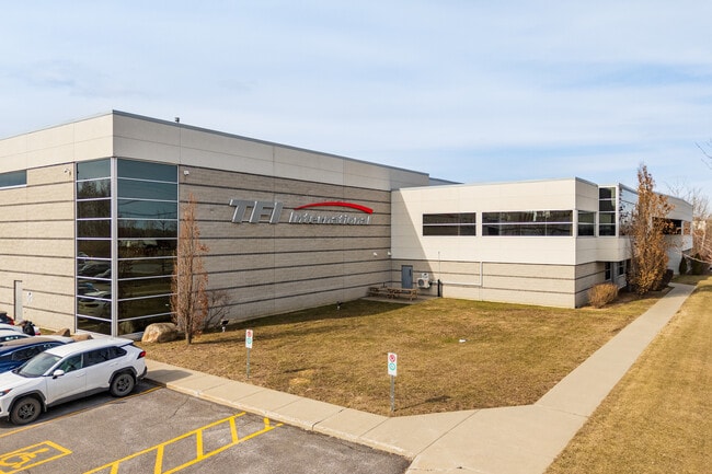 More details for 4900 Rue Armand-Frappier, Longueuil, QC - Industrial for Lease