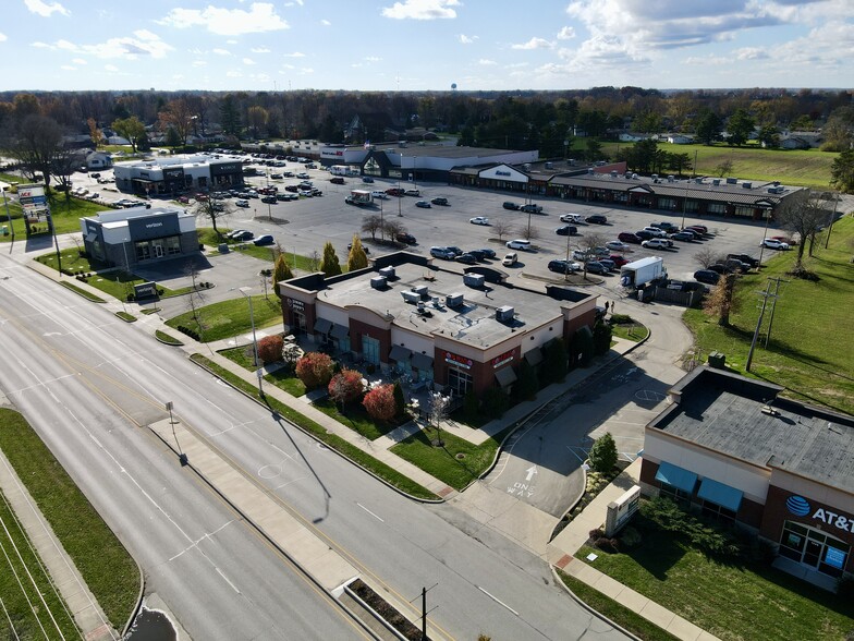 1222-1346 N State St, Greenfield, IN à vendre - Photo du bâtiment - Image 1 de 3