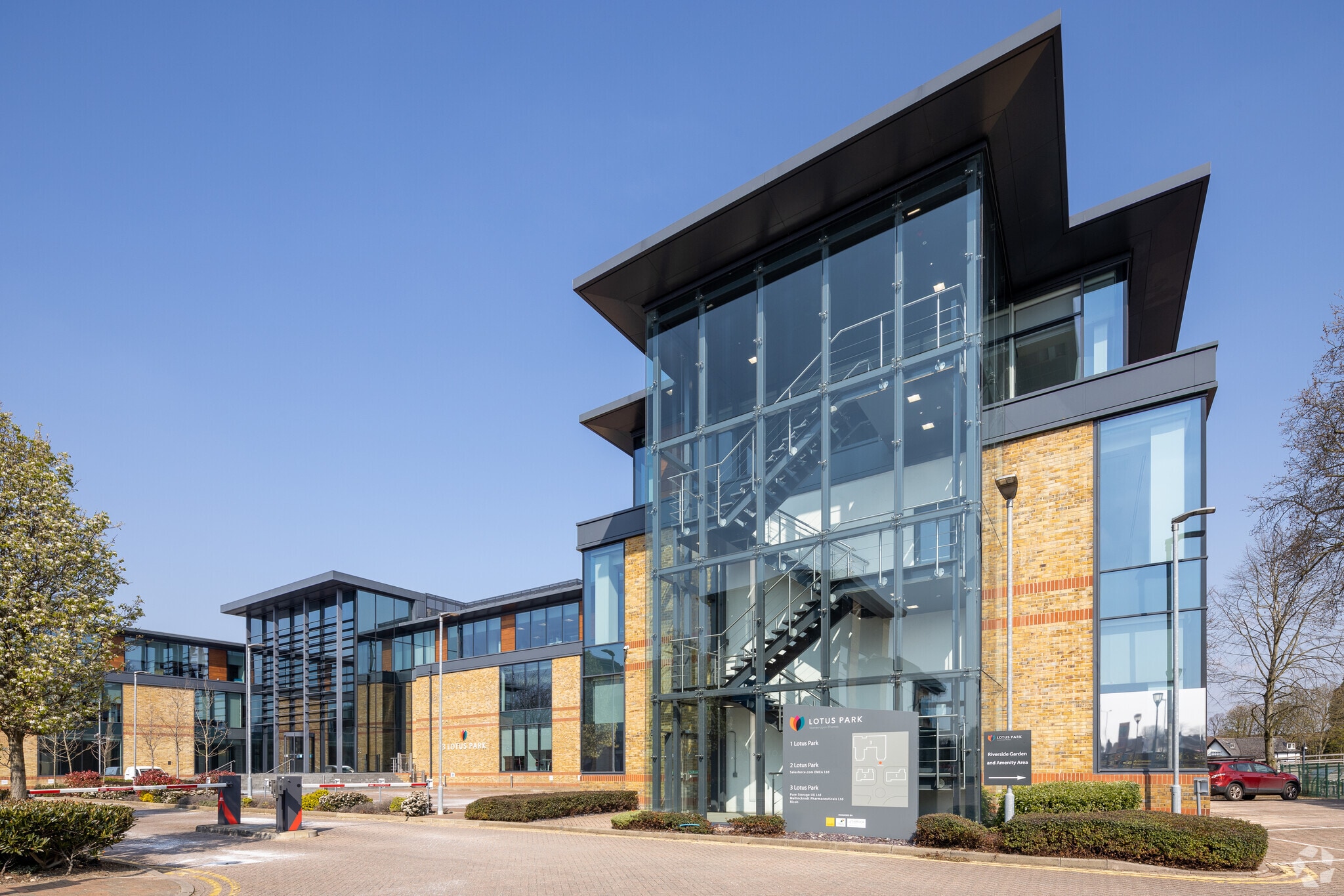 The Causeway, Staines for lease Primary Photo- Image 1 of 31