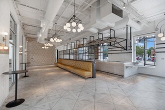 887-891 Howell Mill Rd NW, Atlanta, GA à louer Photo intérieure- Image 2 de 5