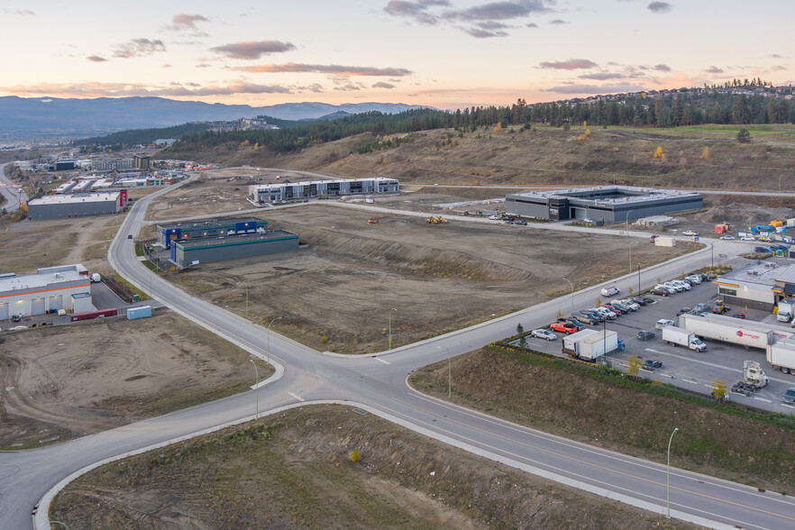 2075 Matrix Cres, Kelowna, BC for sale - Construction Photo - Image 3 of 20