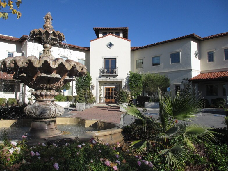 18525 Sutter Blvd, Morgan Hill, CA à louer - Photo du bâtiment - Image 2 de 11