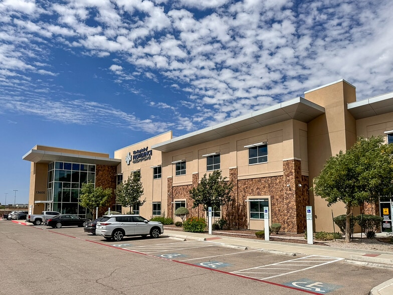 13600 Horizon Blvd, Horizon City, TX à louer - Photo du bâtiment - Image 1 de 10