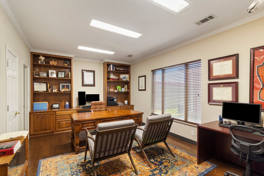 3330 Longmire Dr, College Station, TX for lease - Building Photo - Image 2 of 8