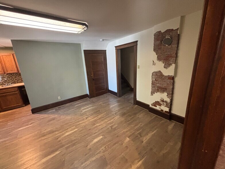 150 Court St, Chardon, OH à louer - Photo du bâtiment - Image 3 de 18