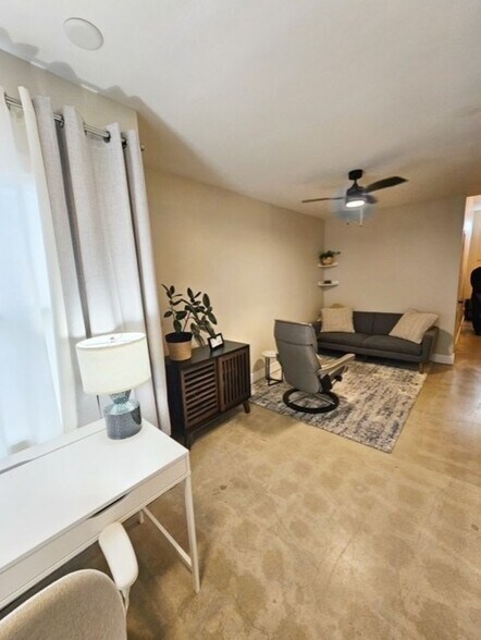 4972 Eagle Rock Blvd, Los Angeles, CA à louer - Photo du bâtiment - Image 3 de 8
