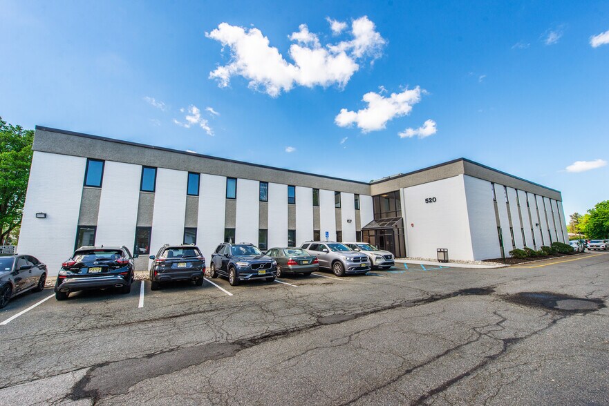 520 Speedwell Ave, Morris Plains, NJ à louer - Photo du bâtiment - Image 2 de 22