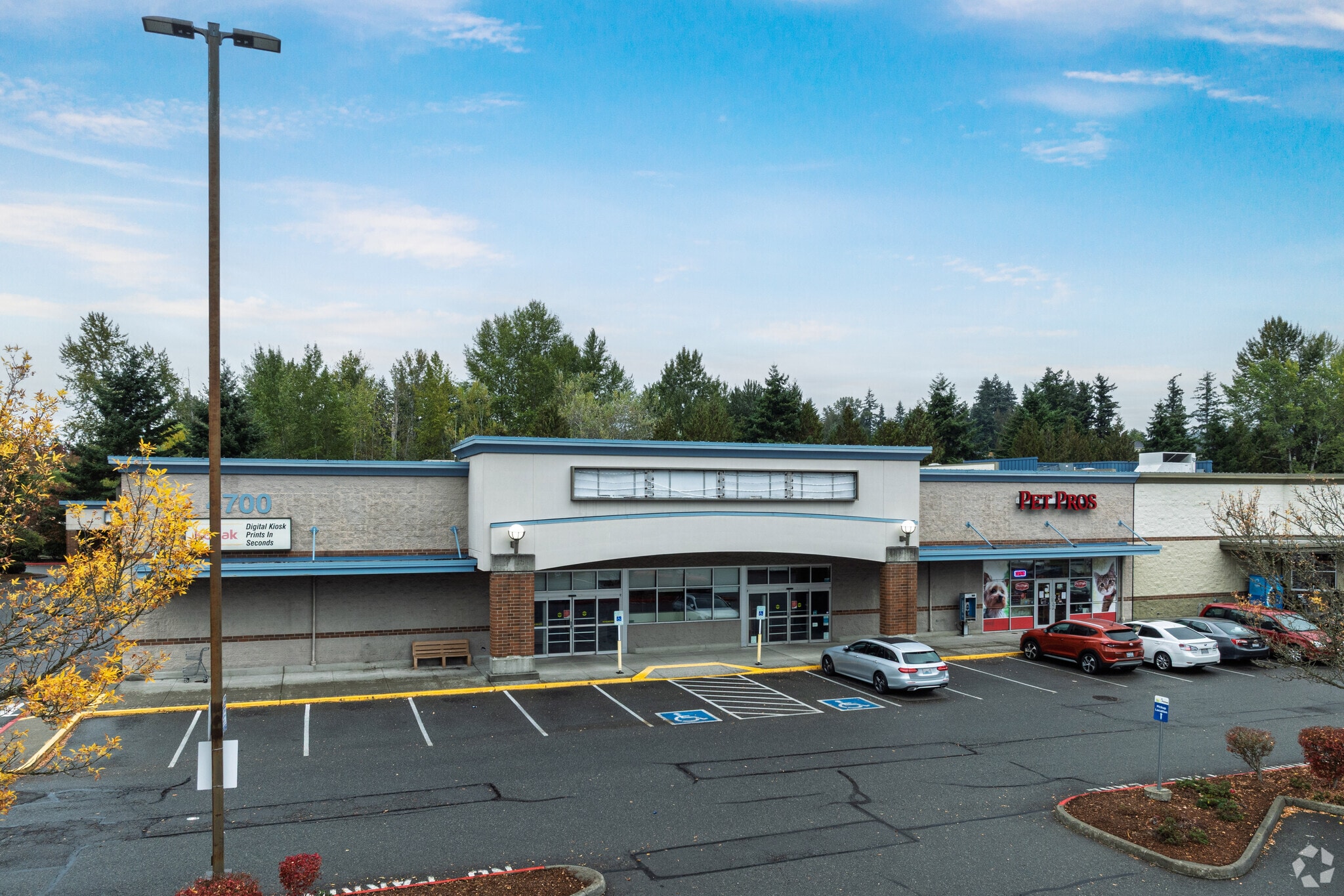 4700 NE 4th St, Renton, WA for lease Primary Photo- Image 1 of 6