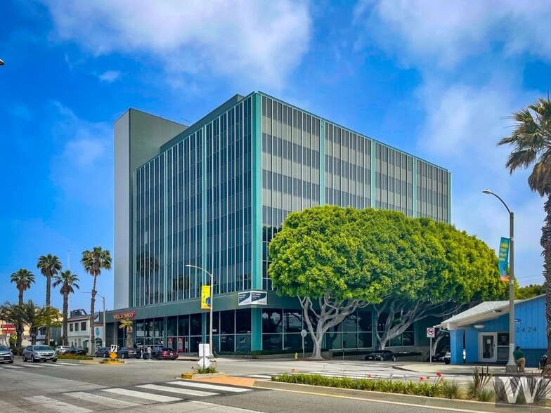 2444 Wilshire Blvd, Santa Monica, CA à louer - Photo du bâtiment - Image 2 de 5