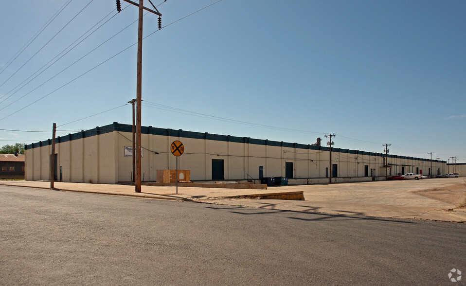 3801 Magnolia Ave, Lubbock, TX for lease - Primary Photo - Image 1 of 2