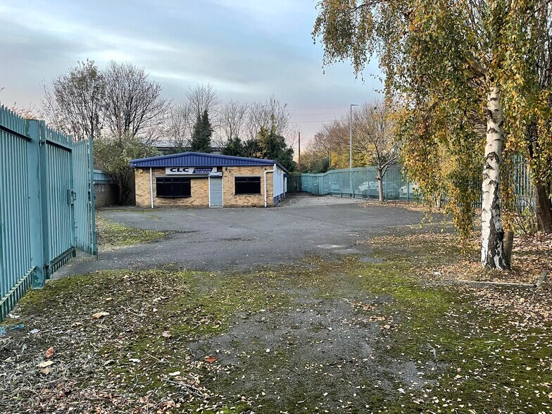 2 Beza St, Leeds for lease - Building Photo - Image 2 of 11