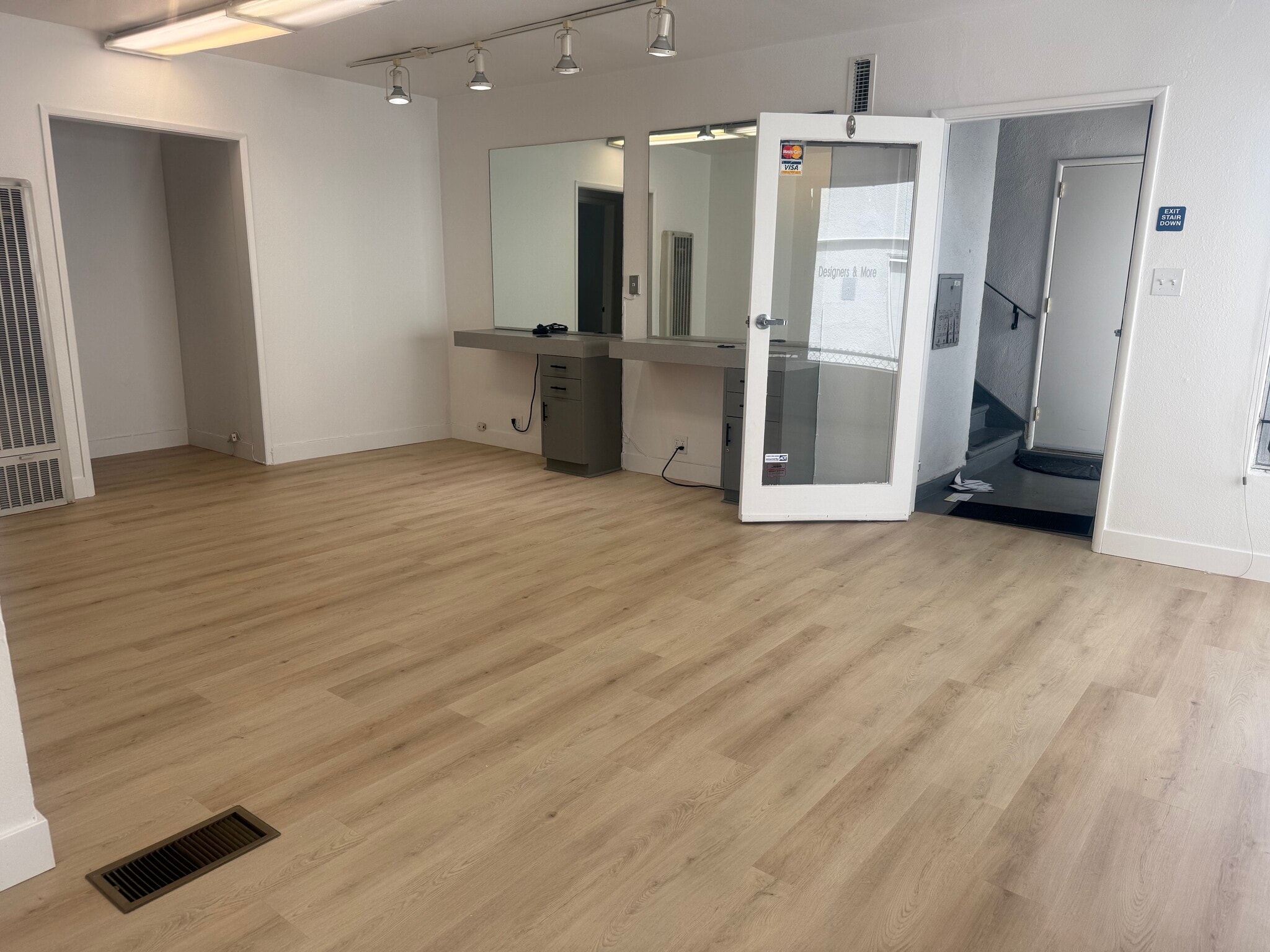 476 S San Vicente Blvd, Los Angeles, CA for lease Interior Photo- Image 1 of 7