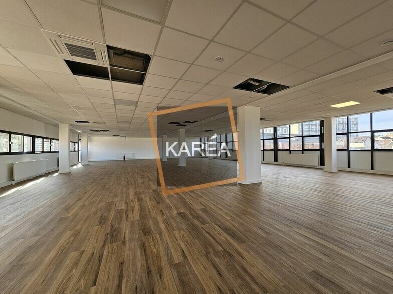 Office in Champigny-sur-Marne for lease - Building Photo - Image 2 of 5