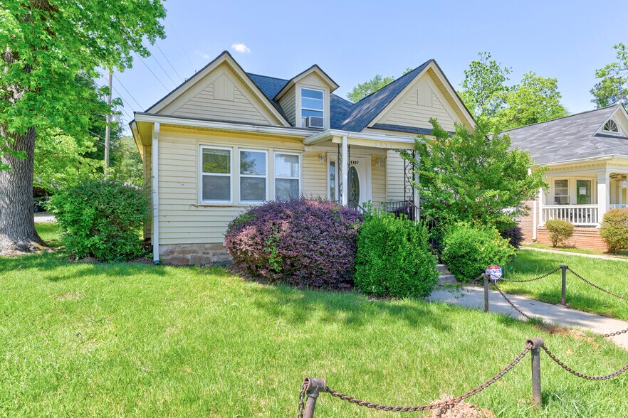 5398 E Mountain St, Stone Mountain, GA à louer - Photo du bâtiment - Image 2 de 20