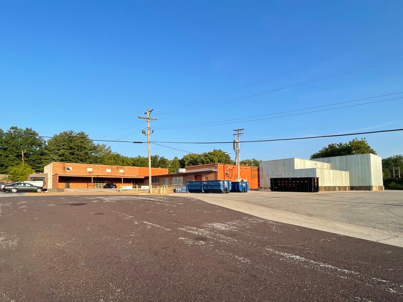 9769 Reavis Park Dr, Affton, MO for sale - Building Photo - Image 1 of 7