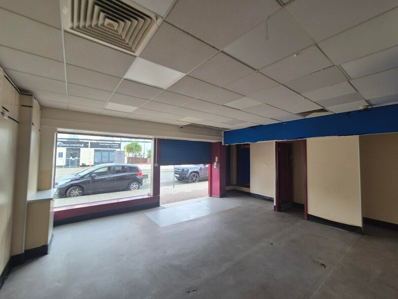 32 Banks Rd, Wirral for lease - Building Photo - Image 2 of 3