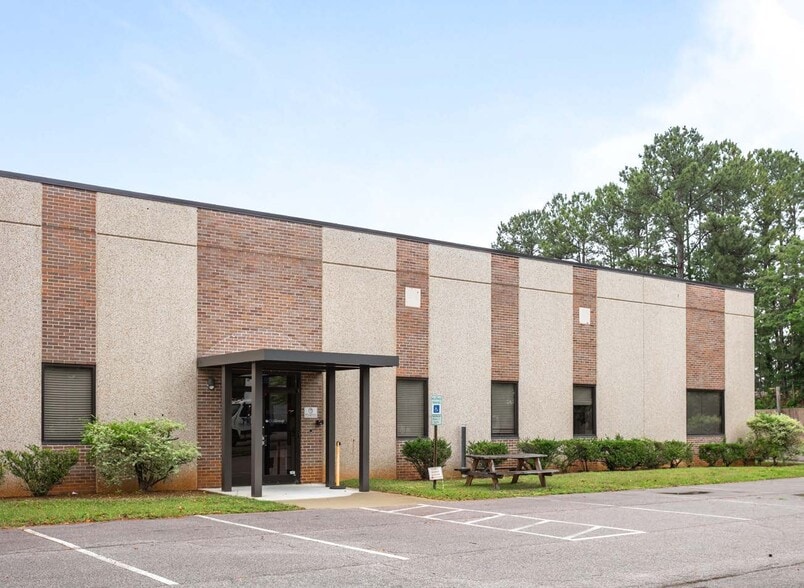 319 Chapanoke Rd, Raleigh, NC à louer - Photo du bâtiment - Image 3 de 5