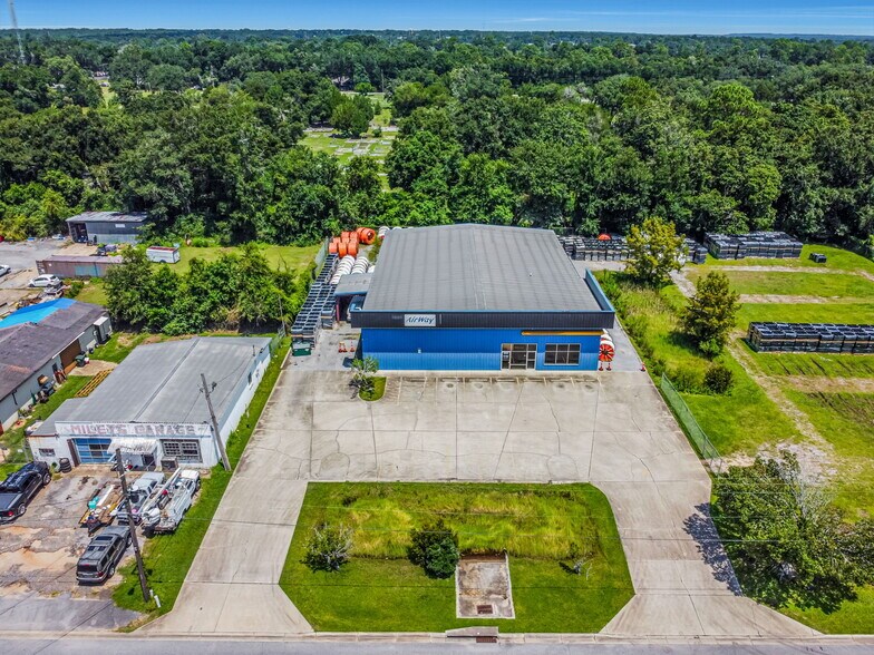 6632 Elva St, Milton, FL à louer - Photo du bâtiment - Image 2 de 18