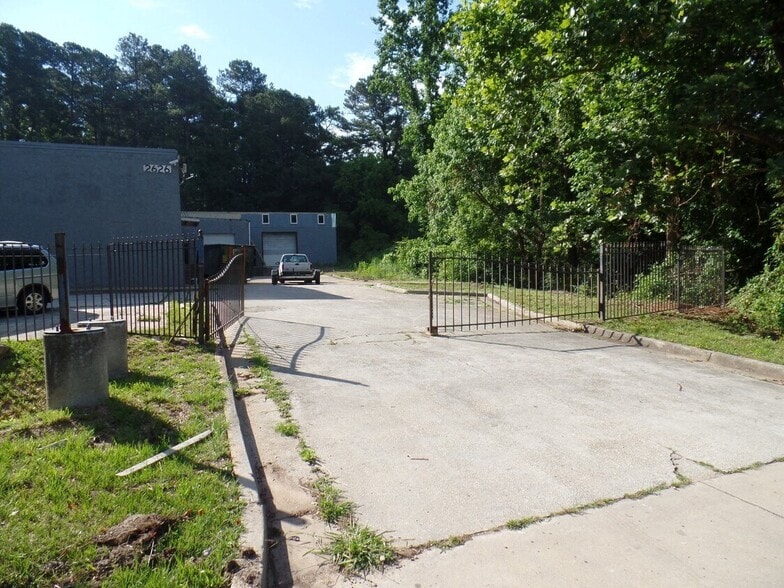 2626 Lithonia Industrial Blvd, Lithonia, GA à vendre - Photo du bâtiment - Image 2 de 16