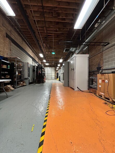 1023-1027 W Jackson Blvd, Chicago, IL for lease - Interior Photo - Image 2 of 13