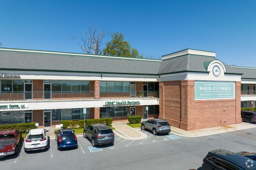 8601-8615 Ridgely's Choice Dr, Baltimore, MD à louer - Photo du bâtiment - Image 3 de 11