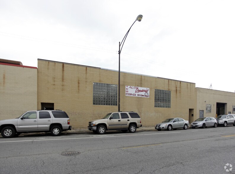 Elston Ave Industrial portfolio of 3 properties for sale on LoopNet.ca - Primary Photo - Image 1 of 3