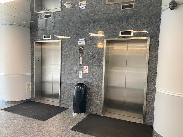 1111 Broadhollow Rd, Farmingdale, NY à louer - Photo intérieure - Image 3 de 8