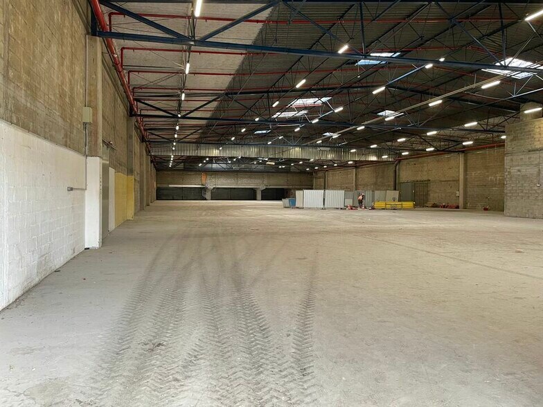 Industrial in Pantin for lease - Interior Photo - Image 3 of 4
