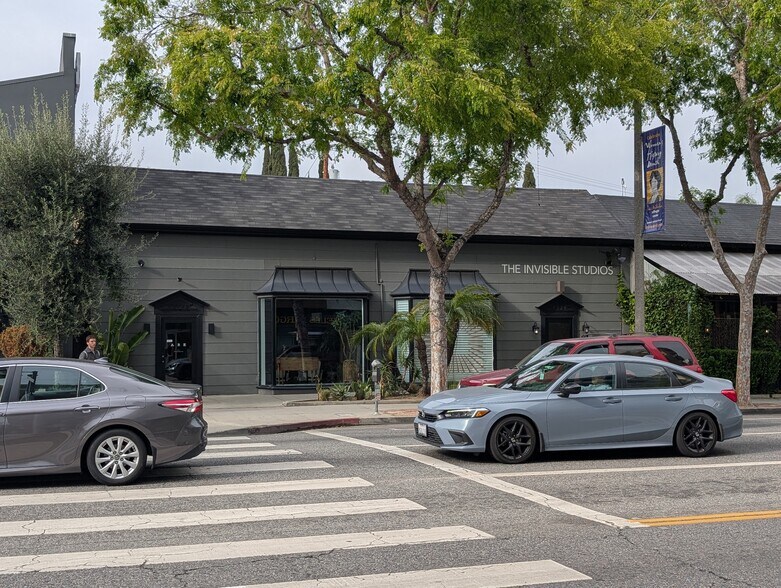 7313 Santa Monica Blvd, West Hollywood, CA à vendre - Photo du bâtiment - Image 3 de 19