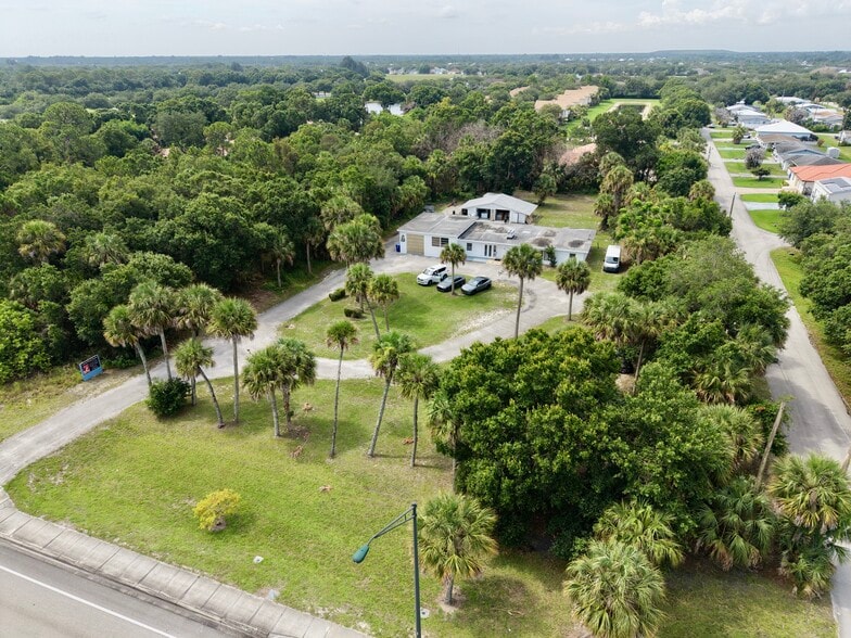 7775 20th St, Vero Beach, FL for sale - Building Photo - Image 2 of 6