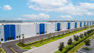 10900 NW 146th St, Hialeah Gardens, FL for lease Building Photo- Image 2 of 12