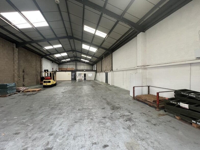 5 New Rd, Hixon for lease - Building Photo - Image 2 of 23